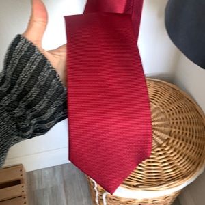 Vintage Axcess men’s tie 100% imported silk preowned